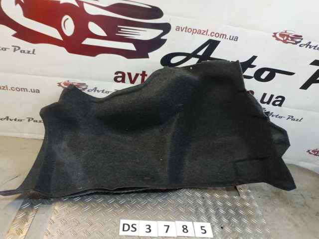 Облицювання багажного відсіку, праве 64721AC040C0 TOYOTA
