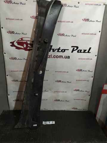 Водостік лобового скла, жабо 66862EB400 NISSAN