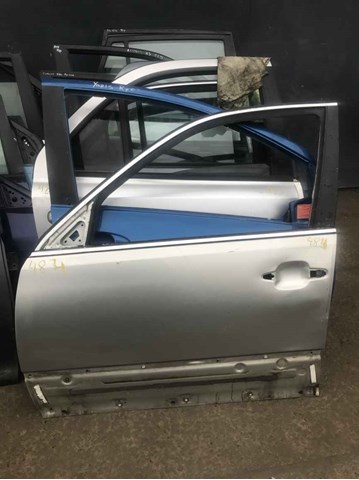 Двері передні, ліві 6700250060 TOYOTA