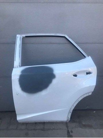 Двері пасажирськи задні ліві 6700448180 TOYOTA