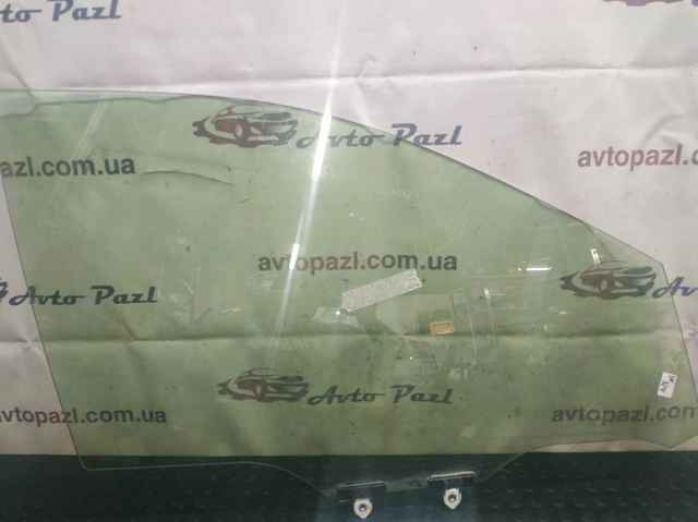 Скло пасажирських дверей 681010R090 TOYOTA