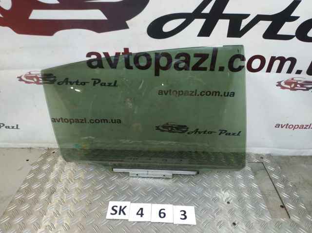 Скло задніх дверей, правих 6810330680 TOYOTA