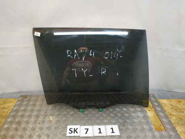 Скло задньої двері правої 6810342190 TOYOTA
