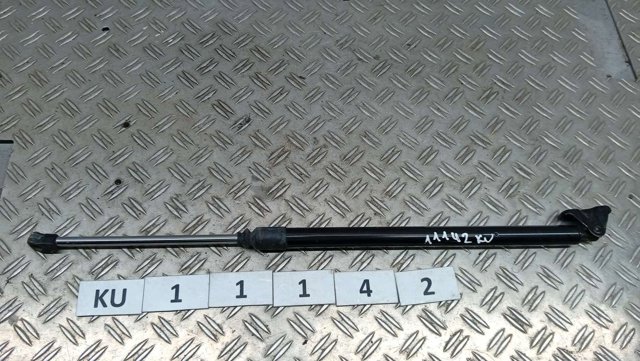 Амортизатор двері 3/5-ї задньої 689500W510 TOYOTA