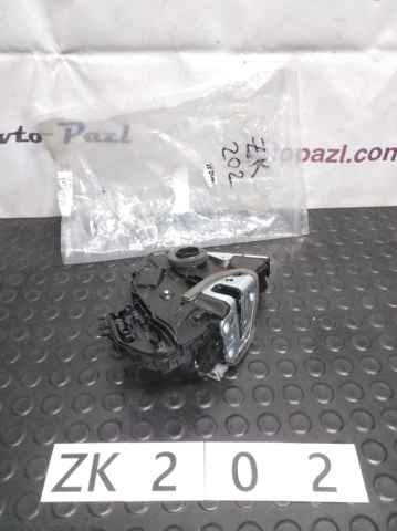 Внутрішній дверний замок 6903048130 TOYOTA