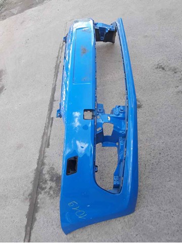 Буфер (бампер) передній 6C0807221 VAG