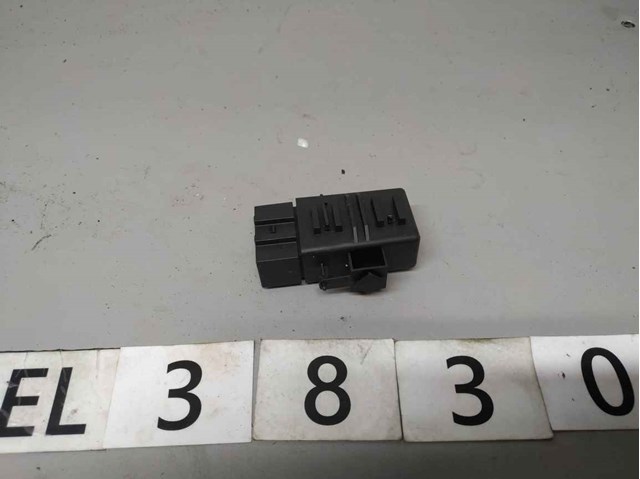 Датчик підігріву сидіння 6R0959772A VAG