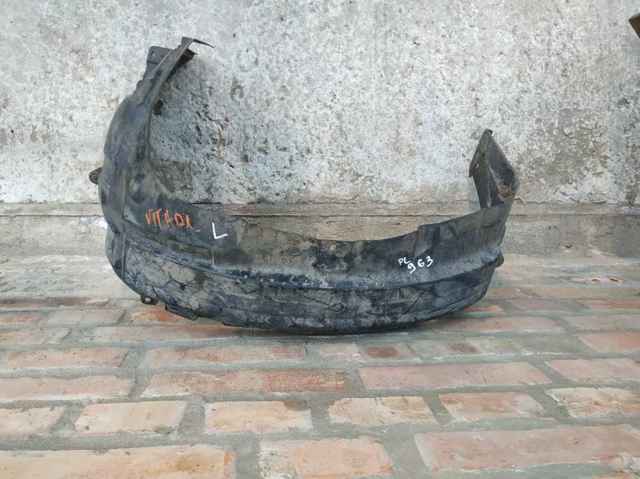 Підкрилок передній лівий 7248265J0 SUZUKI