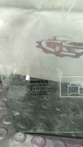 Скло передньої правої двері 73300SCAG10 HONDA