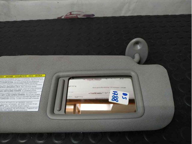 Козирок сонцезахисний 7431033C60B2 TOYOTA