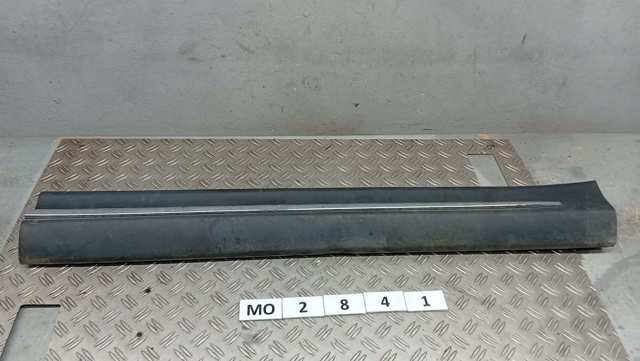 Молдинг передніх правих дверей 7507342010 TOYOTA