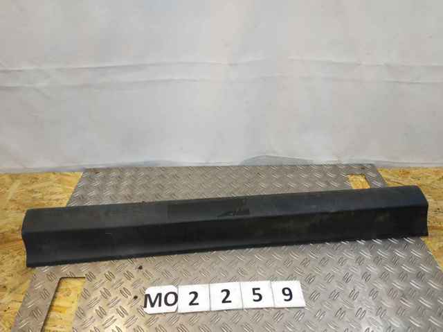 Молдинг передньої лівої двері 7507442010 TOYOTA