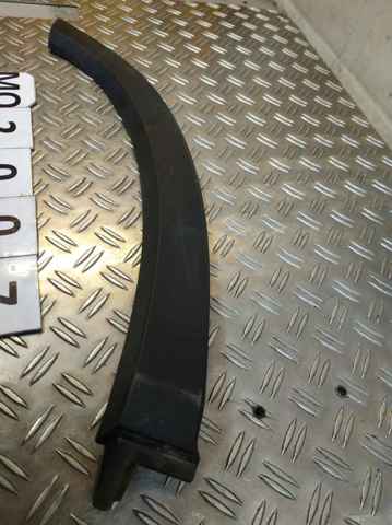 Накладка задніх правих дверей 7507748010 TOYOTA