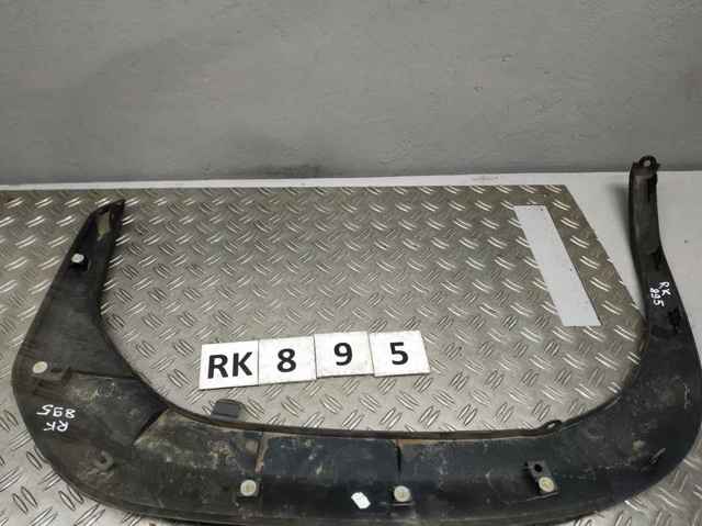 Молдинг арки крила переднього, правий 756010D010 TOYOTA