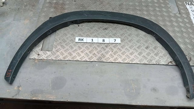 Молдинг передньої арки колеса, лівий 7560278010 TOYOTA