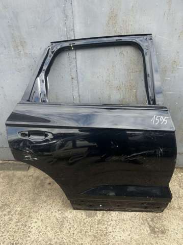 Двері пасажирські задні праві 760833052B VAG