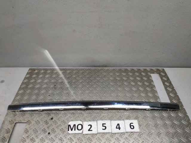 Молдинг заднього бампера, центральний 760853835 VAG