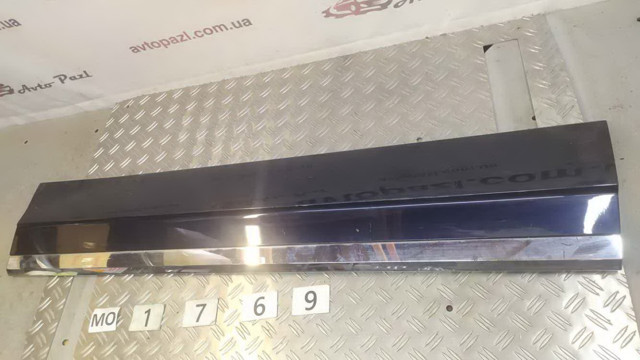 Накладка передньої правої двері 760854940E VAG