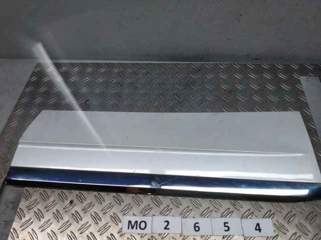 Накладка задніх правих дверей, нижня 760854950A VAG