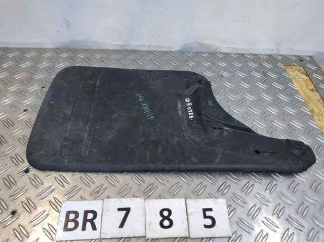 Бризговик задній, правий 766250K150 TOYOTA