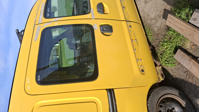 Двері бічні (зсувні) 7751473603 RENAULT