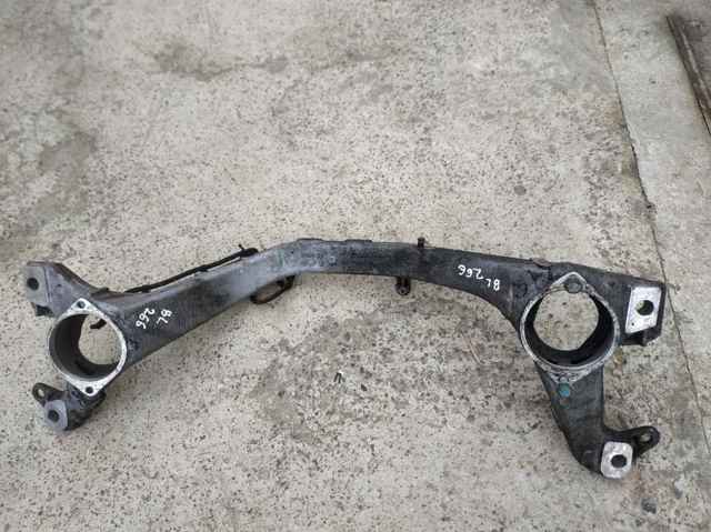 Балка кріплення двигуна 7L8199207A VAG