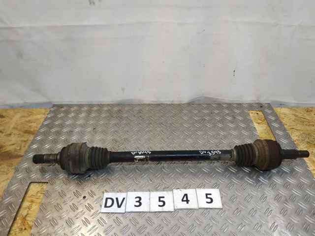Напіввісь задня 7L8501201B VAG
