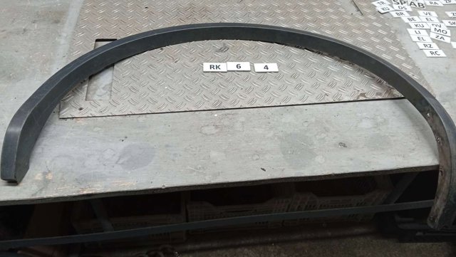 Розширювач задньої арки колеса, лівий 7P6854819B VAG