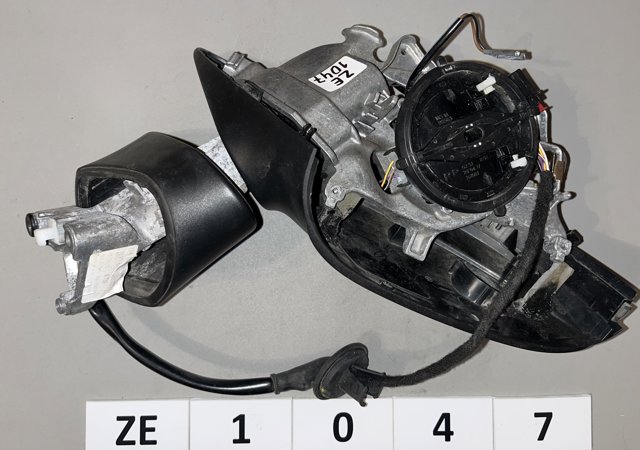 Праве бокове дзеркало 7P6857502 VAG