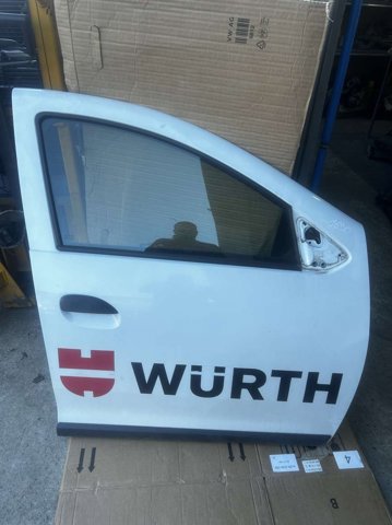 Дверка передня права 801008681R RENAULT