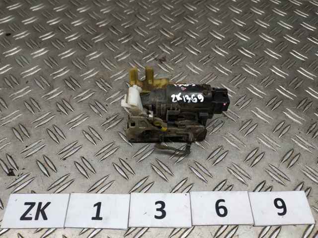 Замок водійських дверей 805030711R RENAULT