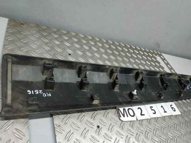 Молдинг передніх правих дверей 808706UA0A NISSAN