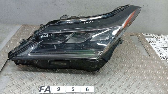 Основна фара - вставка 811100E570 TOYOTA