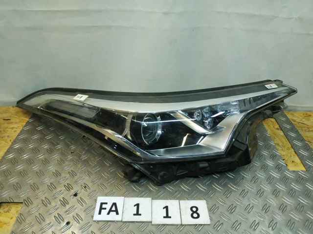 Основна фара - вставка 81110F403100 TOYOTA