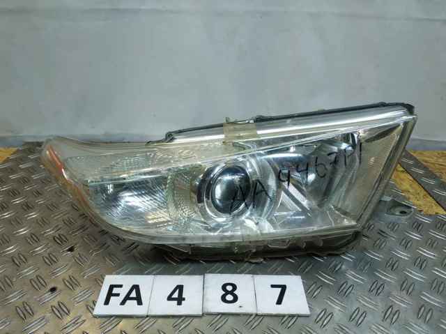 Фара правая 8113048540 TOYOTA