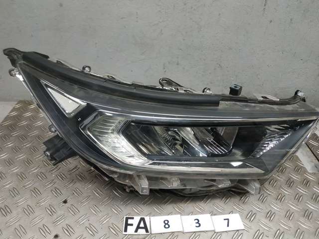 Фара правая 8114542840 TOYOTA