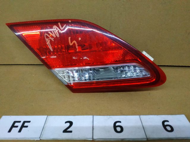 Ліхтар задній лівий, внутрішній 81590AC020 TOYOTA