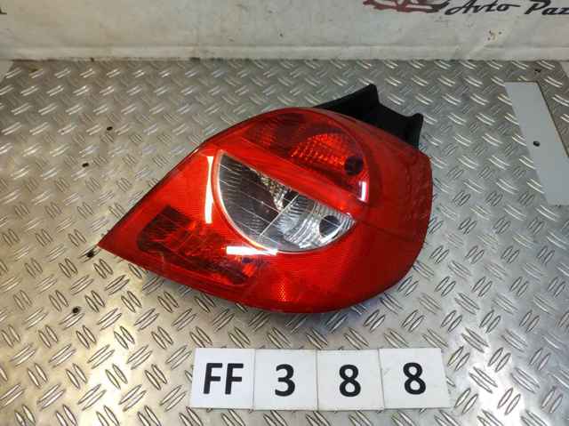 Задні ліхтарі 8200459960 RENAULT