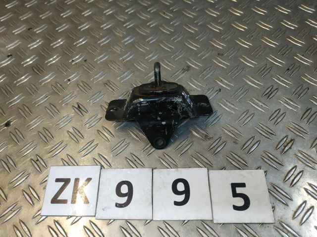 Петля-зачіп (відповідна частина) замка двері задньої 8200778368 RENAULT