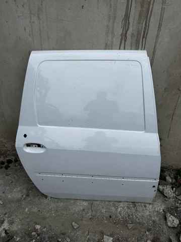 Двері фургона задні, розпашні, праві 821006680R RENAULT