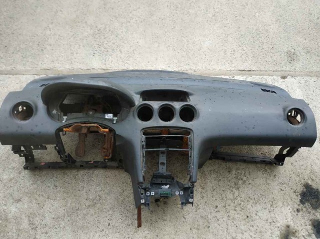 Панель передня "торпедо" 8231HC PEUGEOT