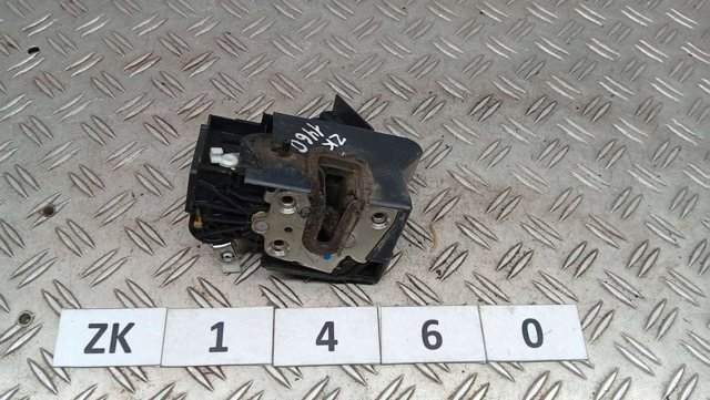 Замок задньої дверї, правої 825022281R RENAULT