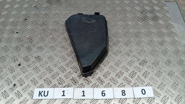 Кришка блоку запобіжників 8266242660 TOYOTA