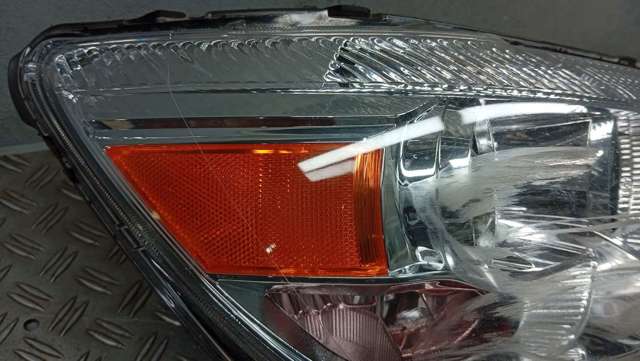 Фара передня права 8301C880 MITSUBISHI