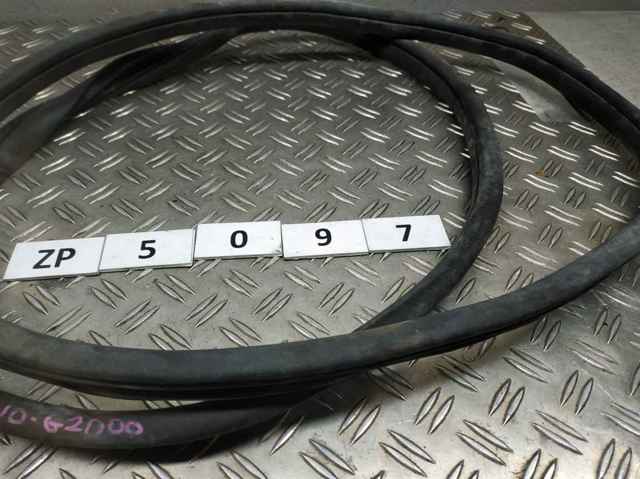 Прокладка дверей задніх, лівих (на кузові) 83110G2000 HYUNDAI
