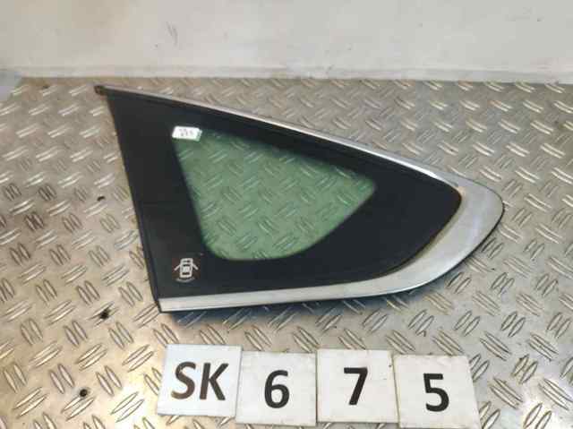 Скло багажника, ліве 83301JN20B NISSAN
