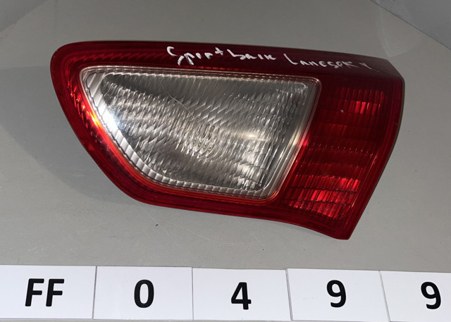 Ліхтар задній лівий, зовнішній 8330A997 MITSUBISHI