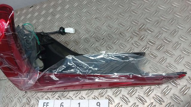 Задня ліва фара 8330B013 MARKET (OEM)