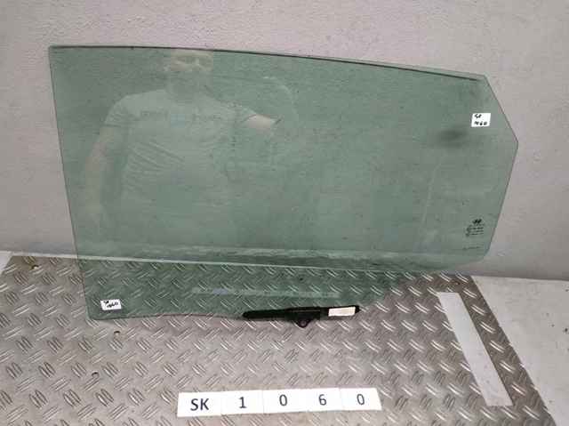 Скло задньої двері лівої 834112Y000A HYUNDAI