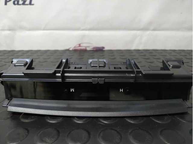 Годинники в салон, на панелі 8391033210 TOYOTA